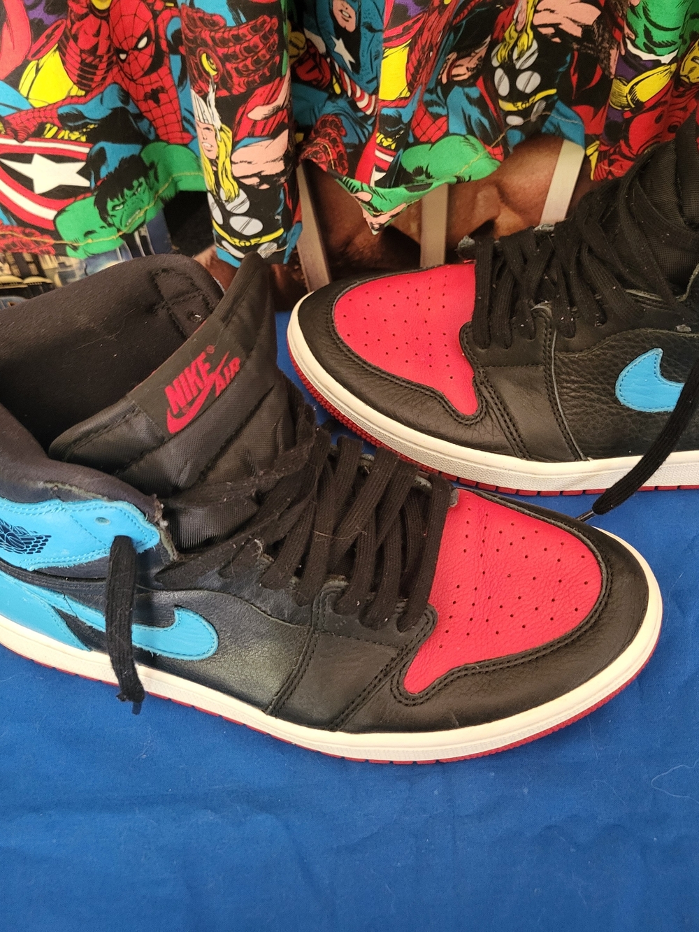 Nike Air Jordan 1 High OG - Black/University Blue/Red Size 10 - Picture 3 of 11